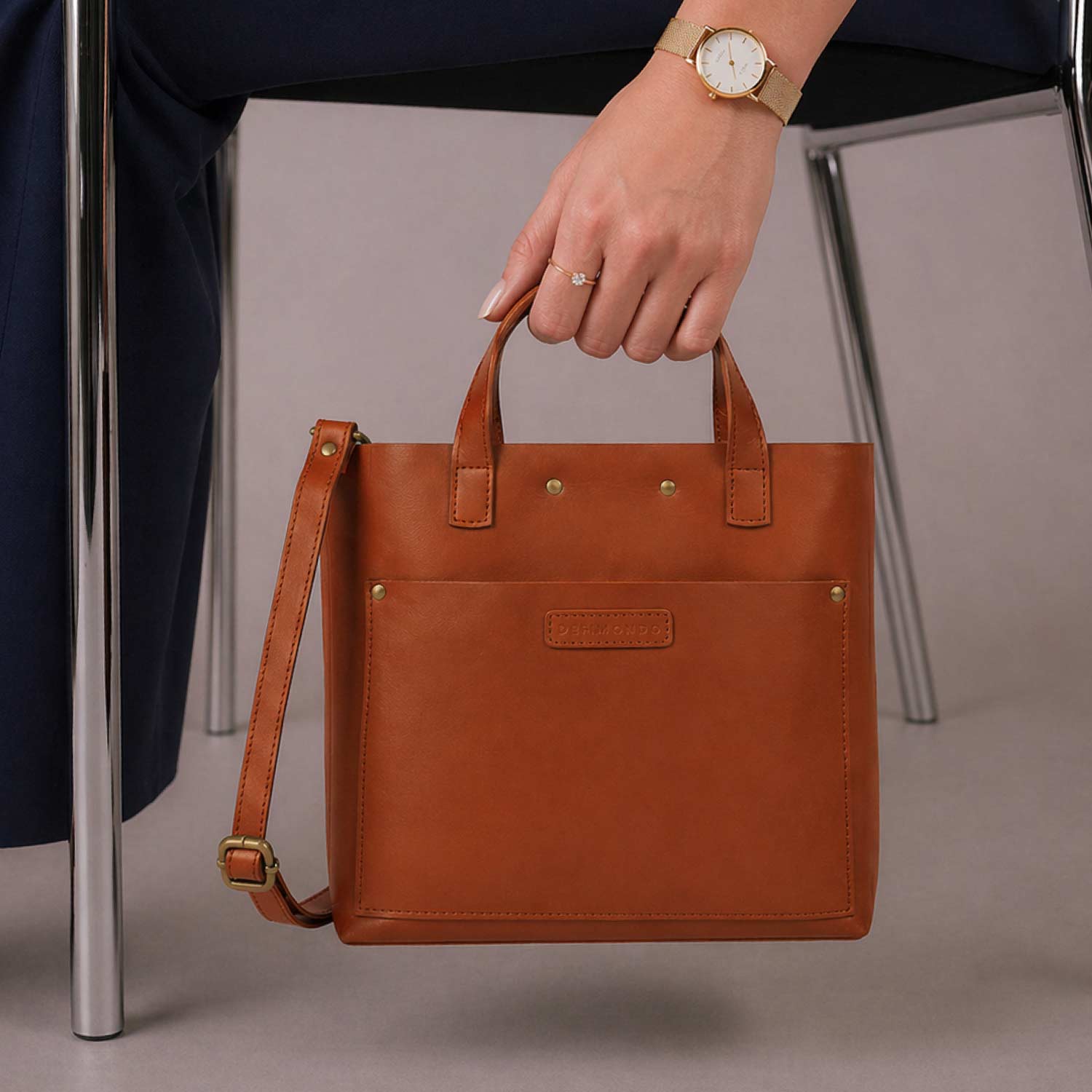 #Color_Saddle Tan
