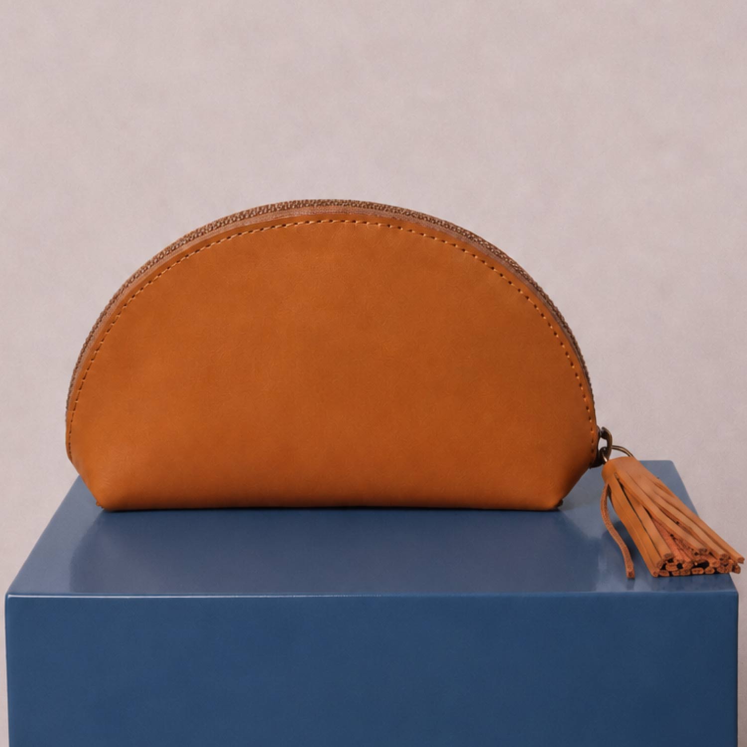 #Color_Saddle Tan